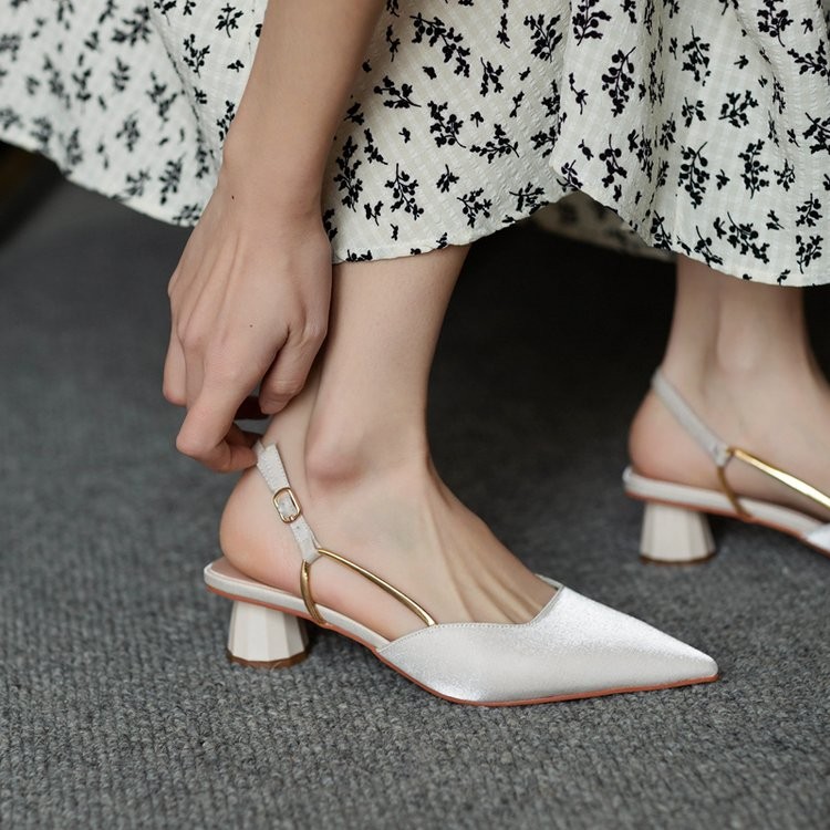 French Vintage Pointed-Toe San - Vintage Fashion In 2026 리뷰 및 가격