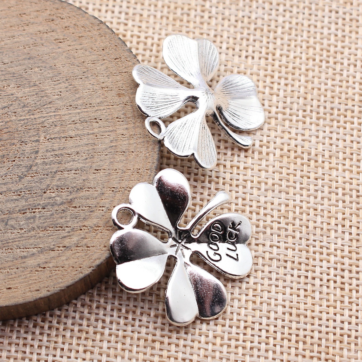 WYSIWYG 5pcs 28x26mm Kc Gold C - Vintage Fashion Words 리뷰 및 가격